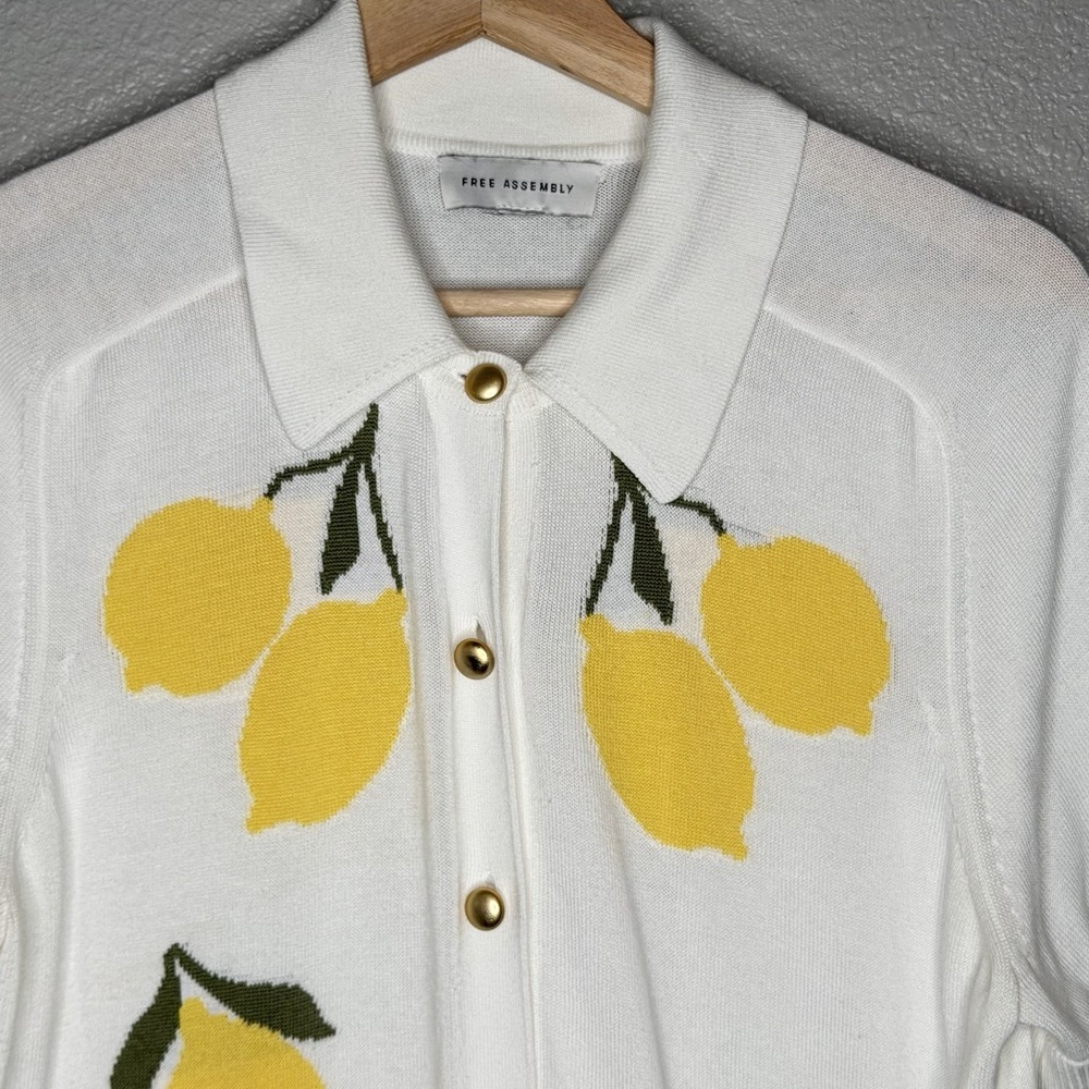 Free Assembly White Knit Button Up Lemon Print Clean Girl Cottagecore Top M - Picture 3 of 7
